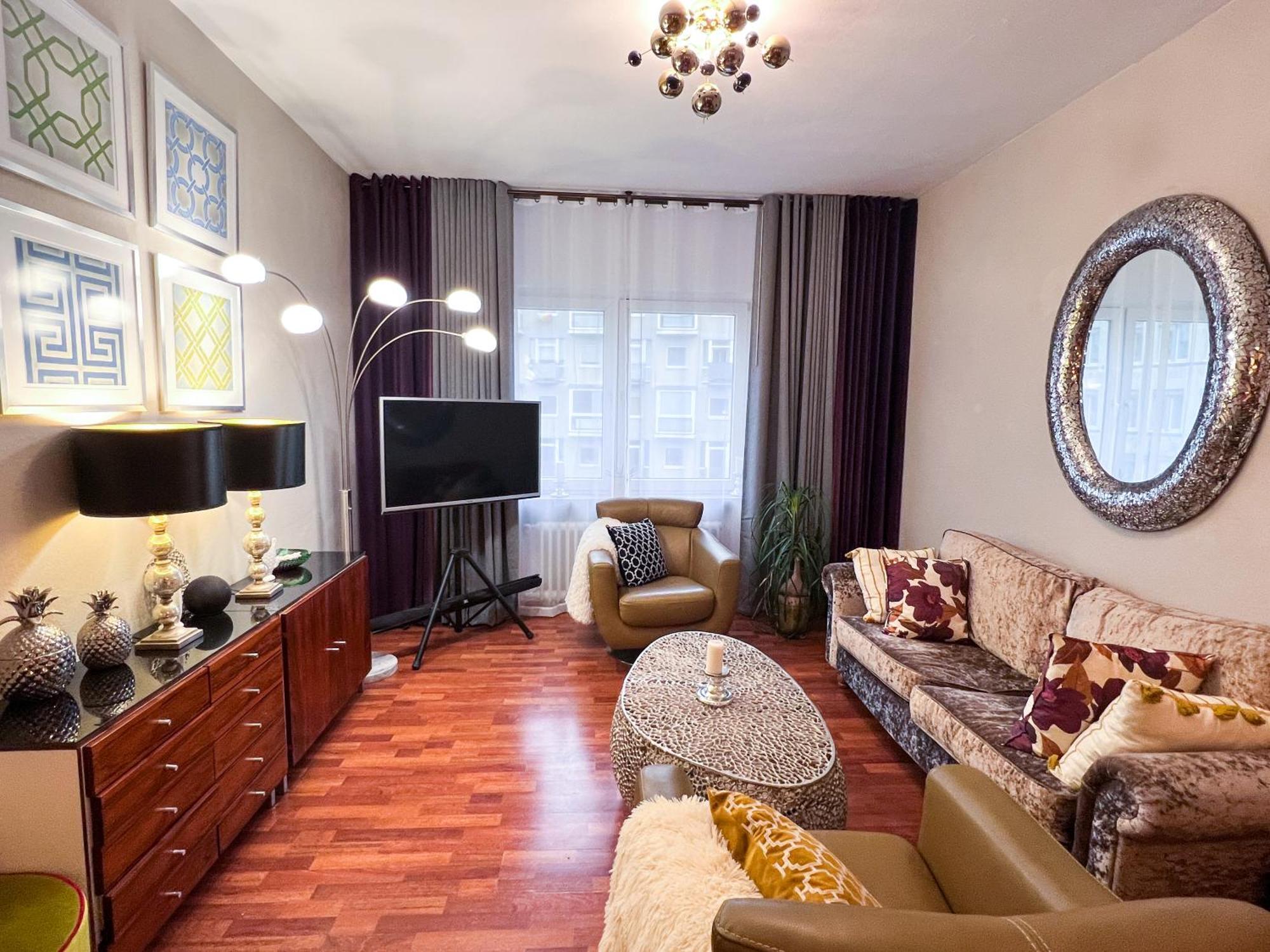 Big, Central And Charming Apartment On Schaafenstrasse Colonia Esterno foto